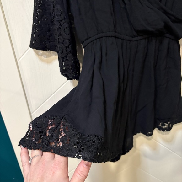 Abercrombie & Fitch Black Lace Trim Romper | boho chic feminine/ vacation/resort - Picture 4 of 6